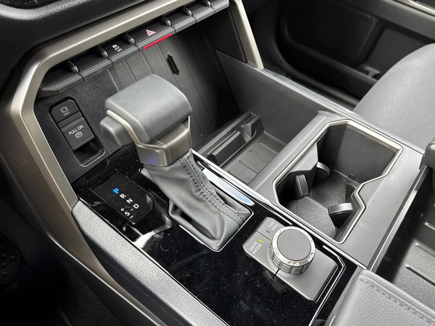 Toyota Tundra 2WD SR5 CrewMax 5.5' Bed (Natl) 2026 — side view