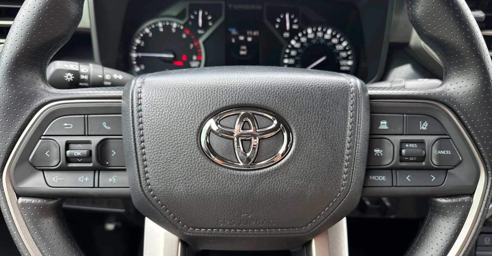 Toyota Tundra 2WD SR5 CrewMax 5.5' Bed (Natl) 2026 — side view