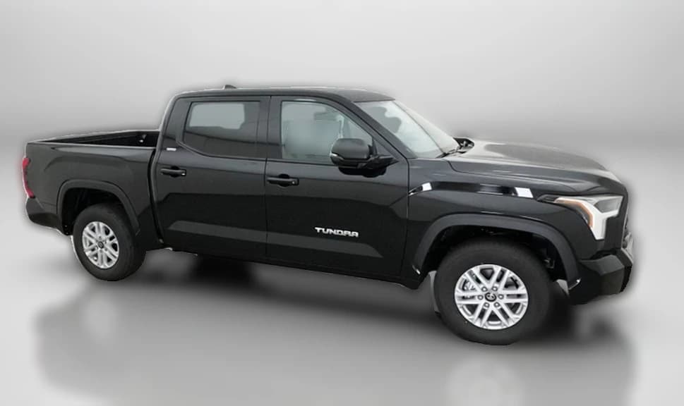 Toyota Tundra 2WD SR5 CrewMax 5.5' Bed (Natl) 2026 — side view