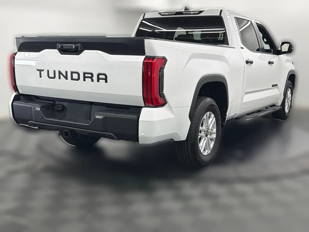 Toyota Tundra 2WD SR5 CrewMax 6.5' Bed (Natl) 2026 — side view