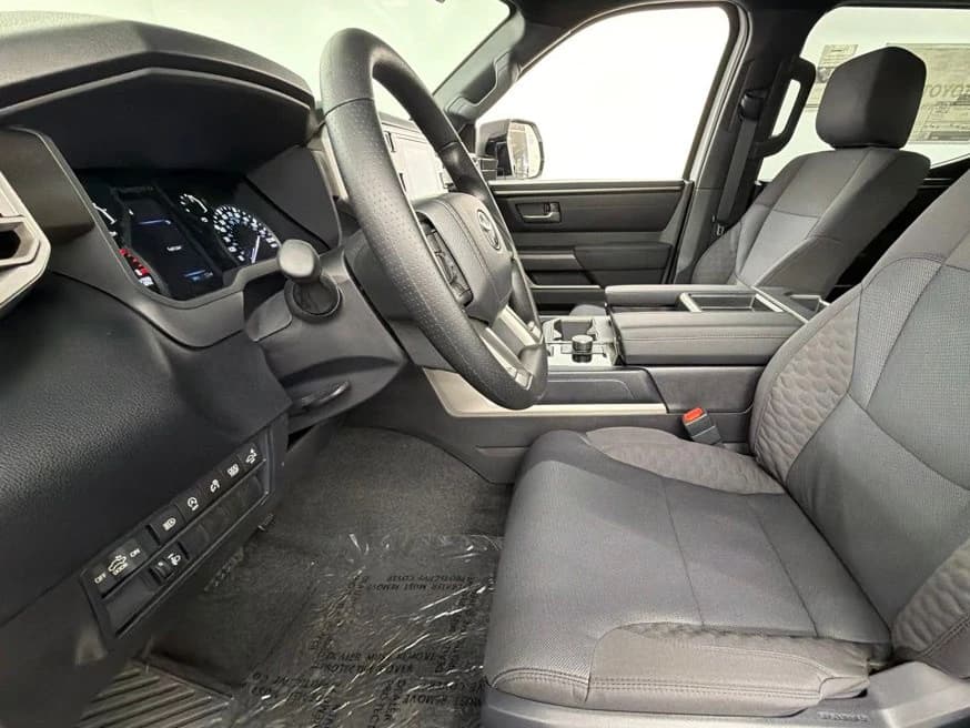 Toyota Tundra 2WD SR5 CrewMax 6.5' Bed (Natl) 2026 — side view