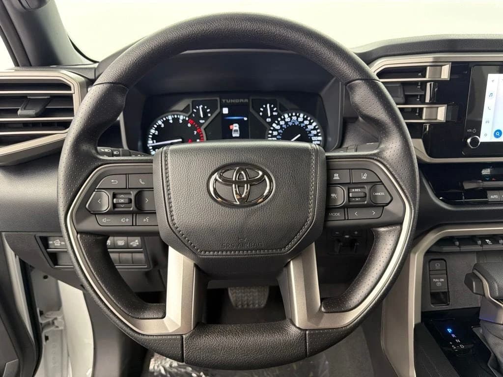 Toyota Tundra 2WD SR5 CrewMax 6.5' Bed (Natl) 2026 — side view