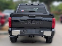 Toyota Tundra 4WD SR5 CrewMax 5.5' Bed (Natl) 2026 — side view