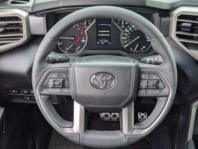 Toyota Tundra 4WD SR5 CrewMax 5.5' Bed (Natl) 2026 — side view