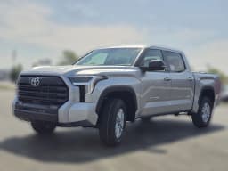 Toyota Tundra 4WD SR5 CrewMax 5.5' Bed (Natl) 2026 — side view