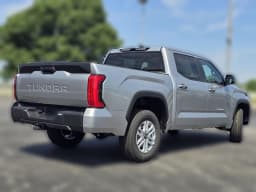 Toyota Tundra 4WD SR5 CrewMax 5.5' Bed (Natl) 2026 — side view