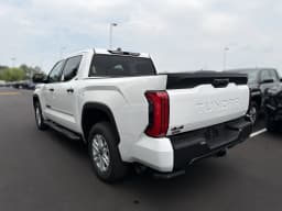 Toyota Tundra 4WD SR5 CrewMax 5.5' Bed (Natl) 2026 — side view