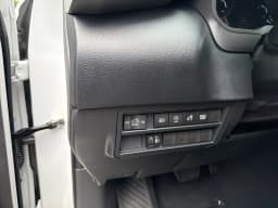 Toyota Tundra 4WD SR5 CrewMax 5.5' Bed (Natl) 2026 — side view