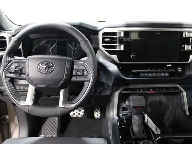 Toyota Tundra 4WD SR5 CrewMax 5.5' Bed (Natl) 2026 — side view