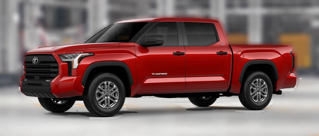 Toyota Tundra 4WD SR5 CrewMax 5.5' Bed (Natl) 2026 — side view