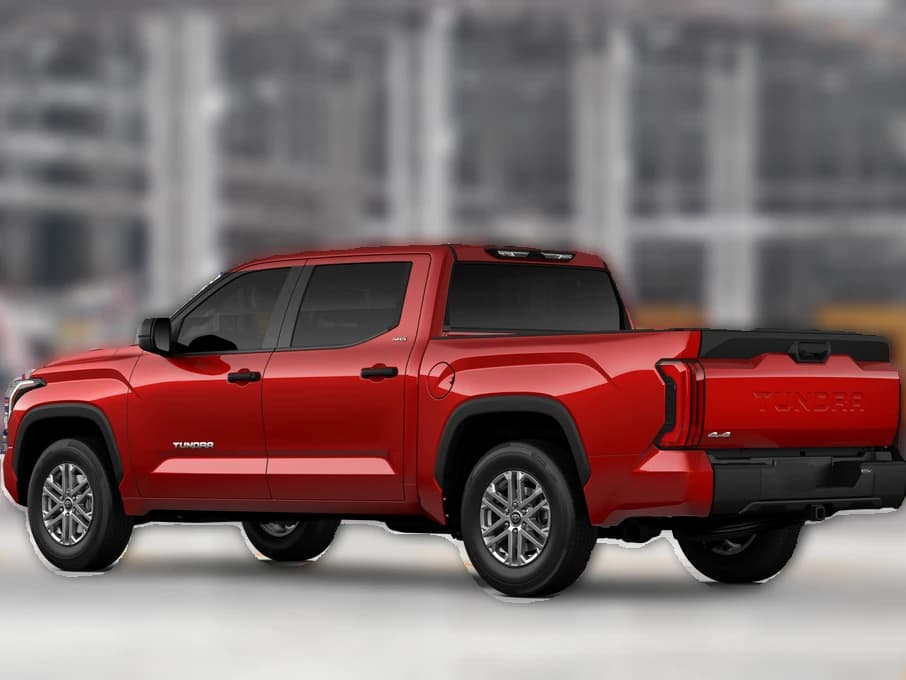 Toyota Tundra 4WD SR5 CrewMax 5.5' Bed (Natl) 2026 — side view