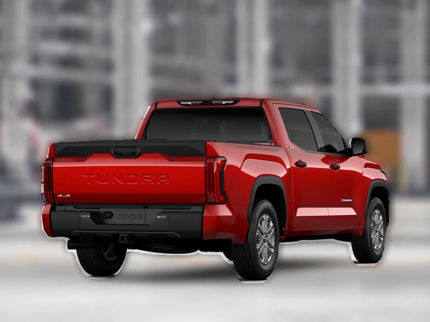 Toyota Tundra 4WD SR5 CrewMax 5.5' Bed (Natl) 2026 — side view
