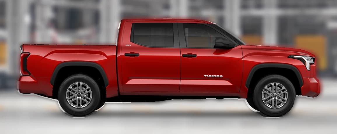 Toyota Tundra 4WD SR5 CrewMax 5.5' Bed (Natl) 2026 — side view