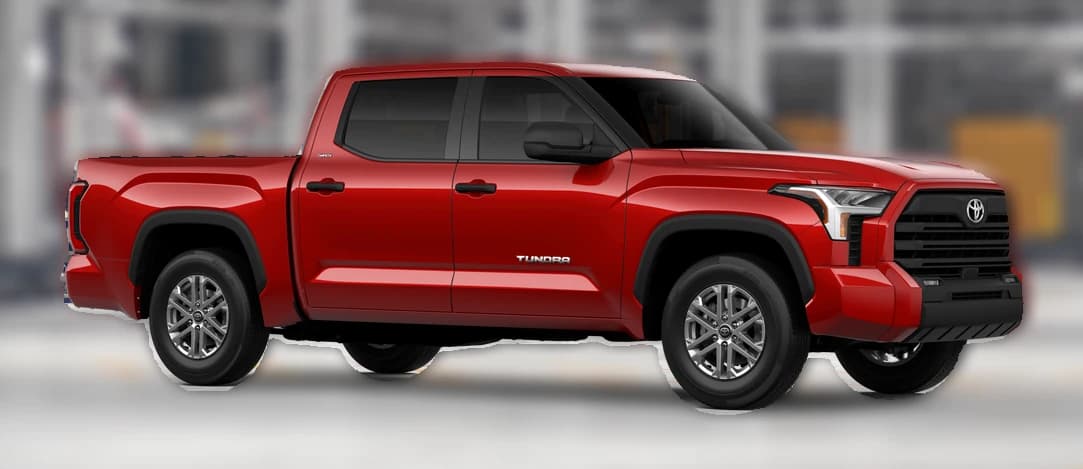 Toyota Tundra 4WD SR5 CrewMax 5.5' Bed (Natl) 2026 — side view