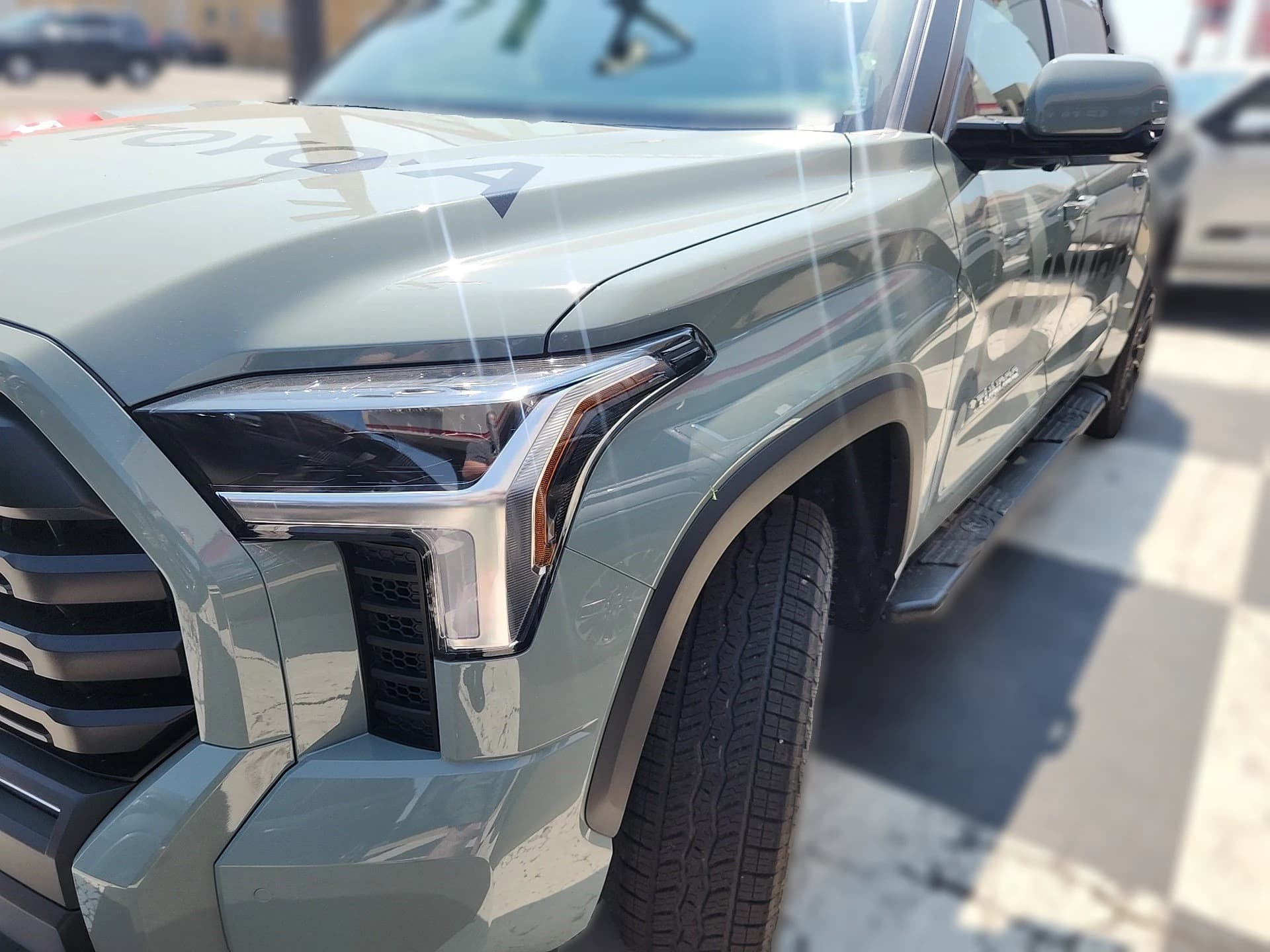 Toyota Tundra 4WD SR5 CrewMax 5.5' Bed (Natl) 2026 — side view