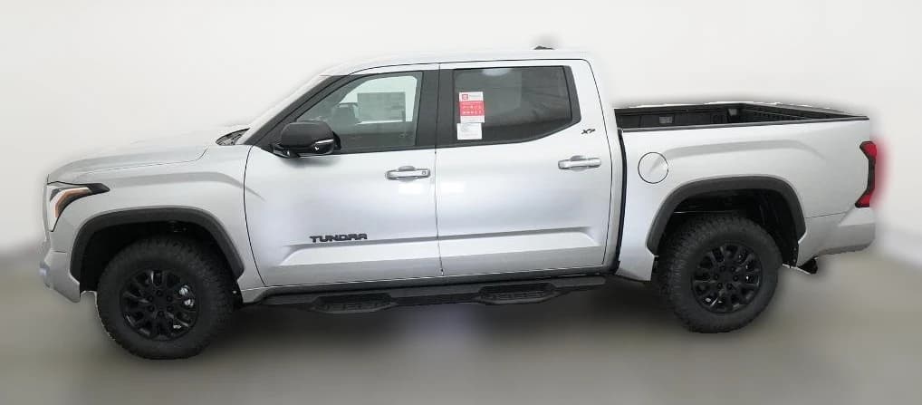 Toyota Tundra 4WD SR5 CrewMax 5.5' Bed (Natl) 2026 — side view