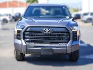 Toyota Tundra 4WD SR5 CrewMax 5.5' Bed (Natl)