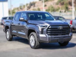 Toyota Tundra 4WD SR5 CrewMax 5.5' Bed (Natl) 2026 — side view