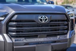 Toyota Tundra 4WD SR5 CrewMax 5.5' Bed (Natl) 2026 — side view