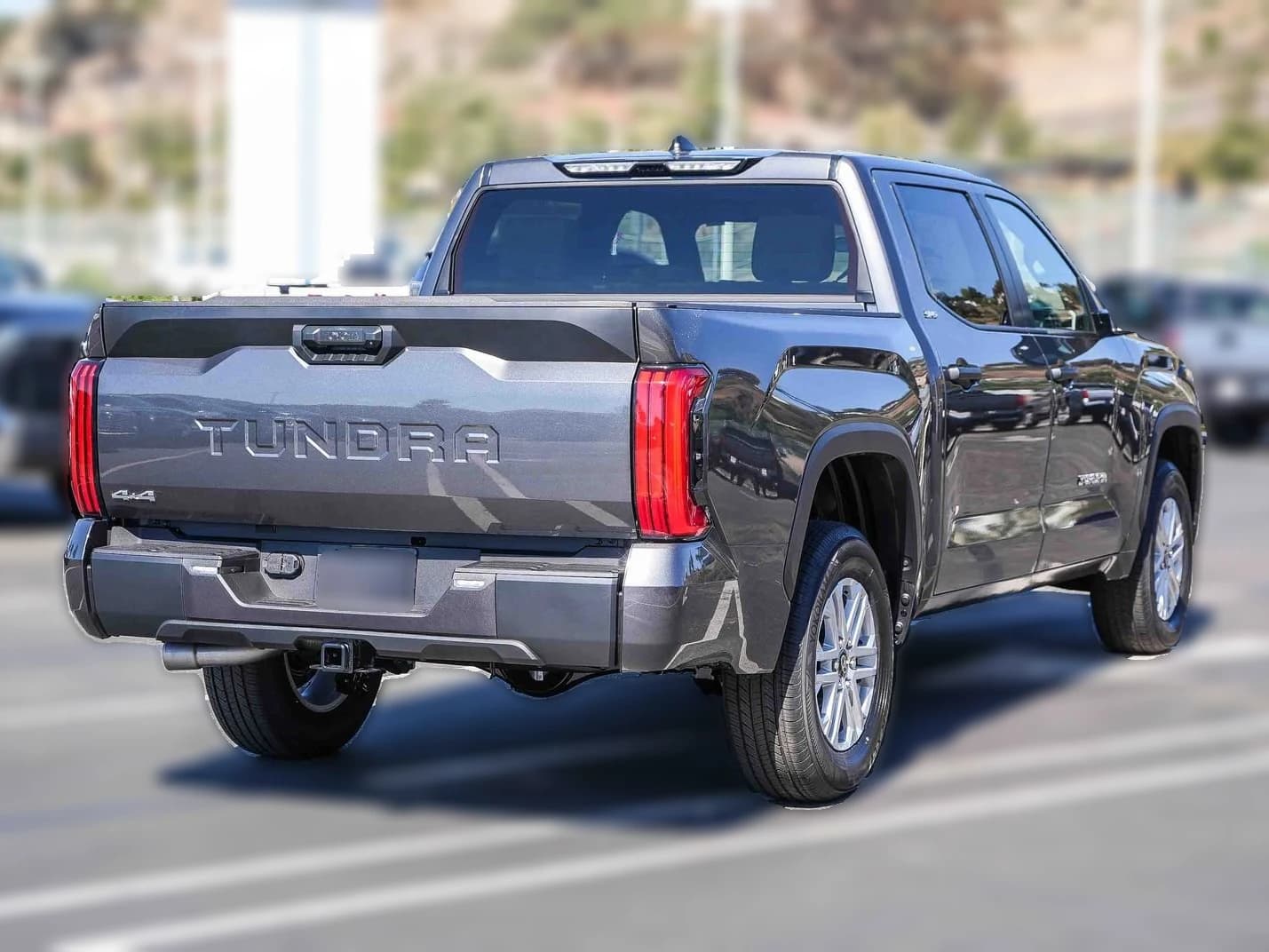 Toyota Tundra 4WD SR5 CrewMax 5.5' Bed (Natl) 2026 — side view