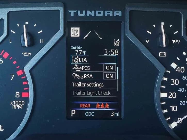 Toyota Tundra 4WD SR5 CrewMax 5.5' Bed (Natl) 2026 — side view