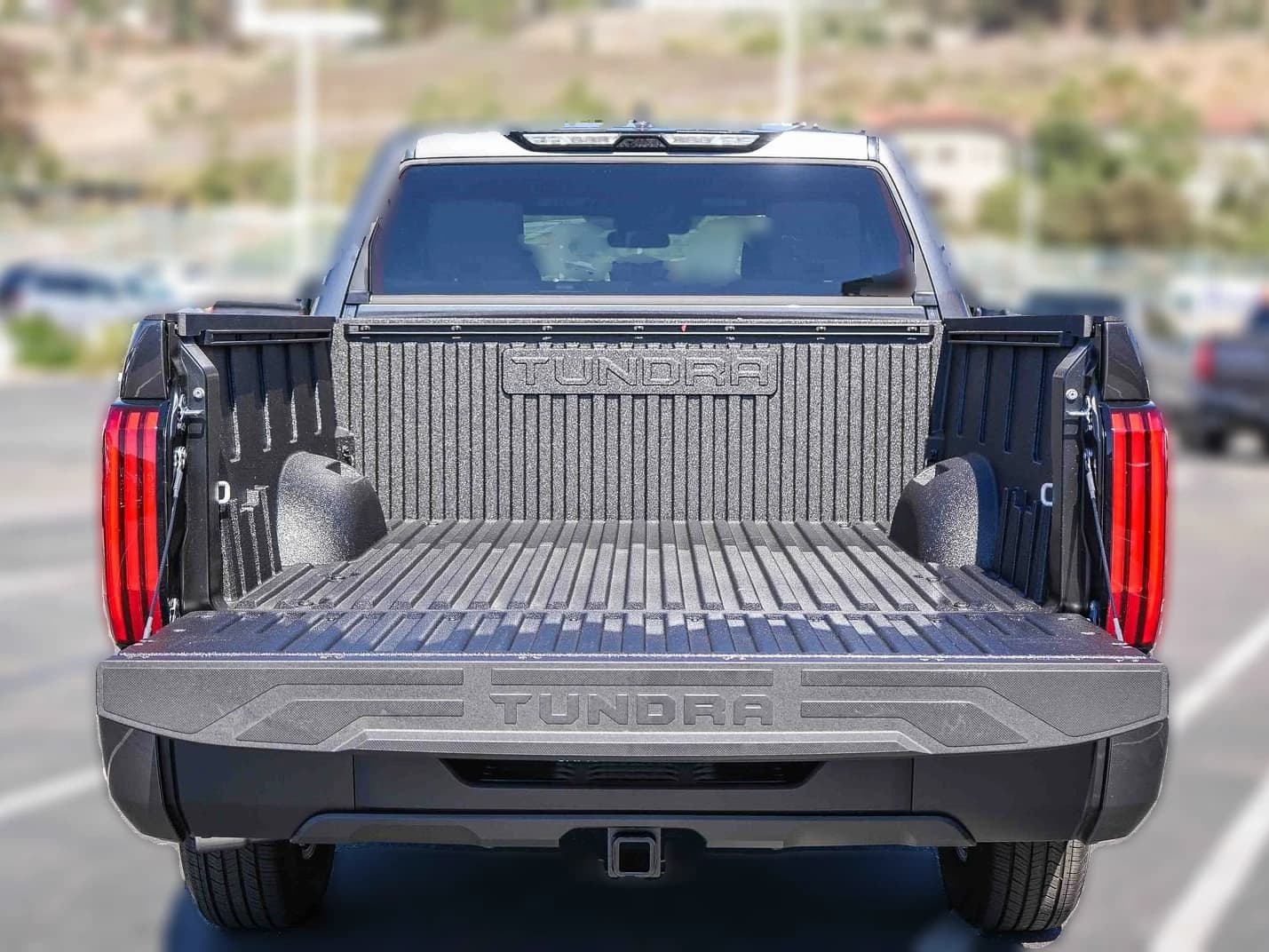 Toyota Tundra 4WD SR5 CrewMax 5.5' Bed (Natl) 2026 — side view