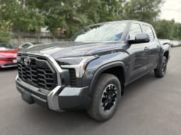 Toyota Tundra 4WD SR5 CrewMax 5.5' Bed (Natl) 2026 — side view