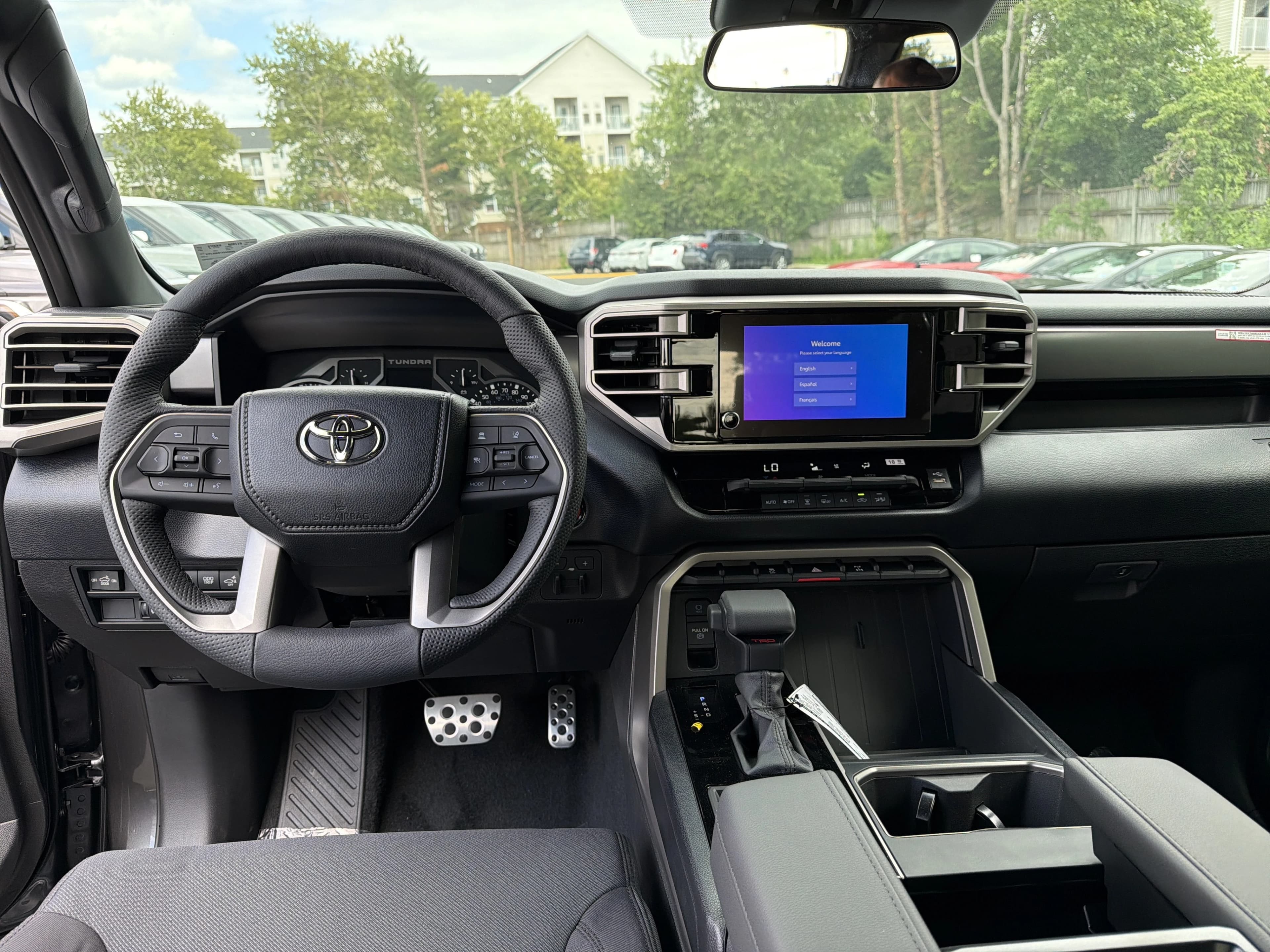 Toyota Tundra 4WD SR5 CrewMax 5.5' Bed (Natl) 2026 — side view
