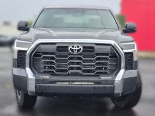 Toyota Tundra 4WD SR5 CrewMax 5.5' Bed (Natl)