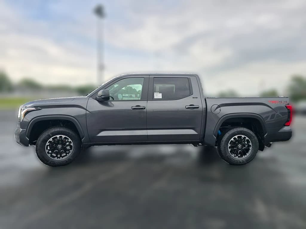 Toyota Tundra 4WD SR5 CrewMax 5.5' Bed (Natl) 2026 — side view