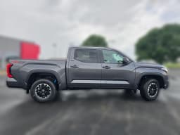 Toyota Tundra 4WD SR5 CrewMax 5.5' Bed (Natl) 2026 — side view