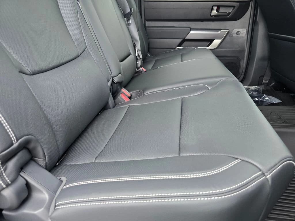 Toyota Tundra 4WD SR5 CrewMax 5.5' Bed (Natl) 2026 — side view
