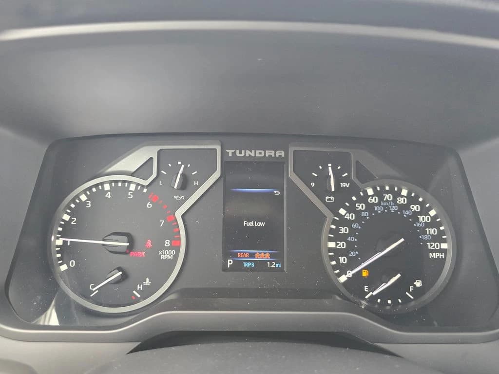 Toyota Tundra 4WD SR5 CrewMax 5.5' Bed (Natl) 2026 — side view