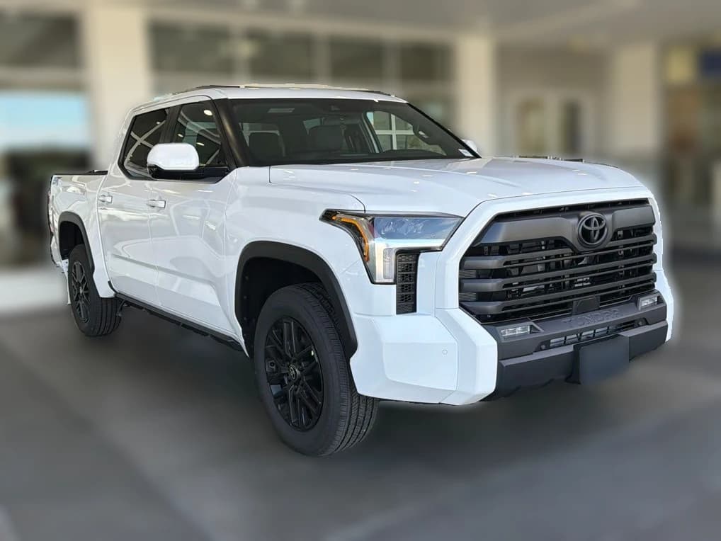 Toyota Tundra 4WD SR5 CrewMax 5.5' Bed (Natl) 2026 — side view