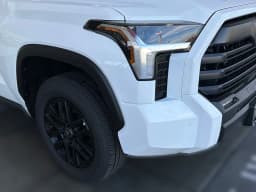 Toyota Tundra 4WD SR5 CrewMax 5.5' Bed (Natl) 2026 — side view