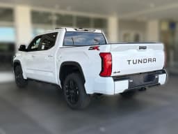 Toyota Tundra 4WD SR5 CrewMax 5.5' Bed (Natl) 2026 — side view