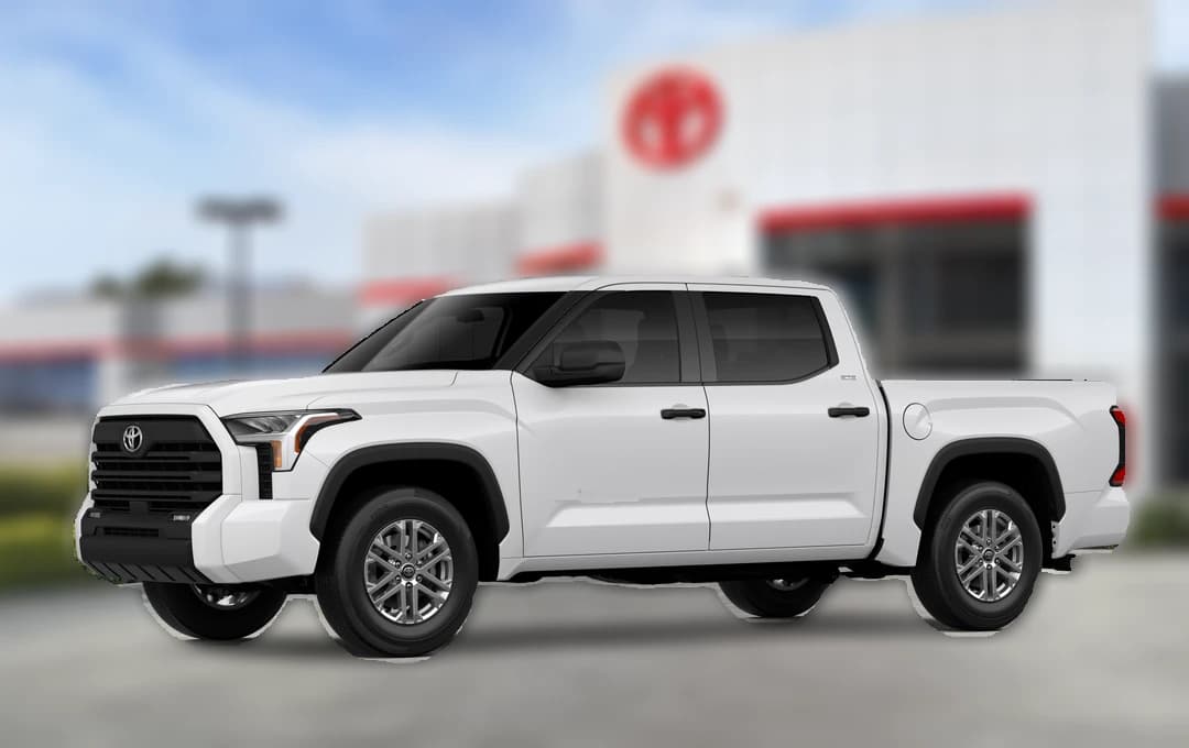 Toyota Tundra 4WD SR5 CrewMax 5.5' Bed (Natl) 2026 — side view