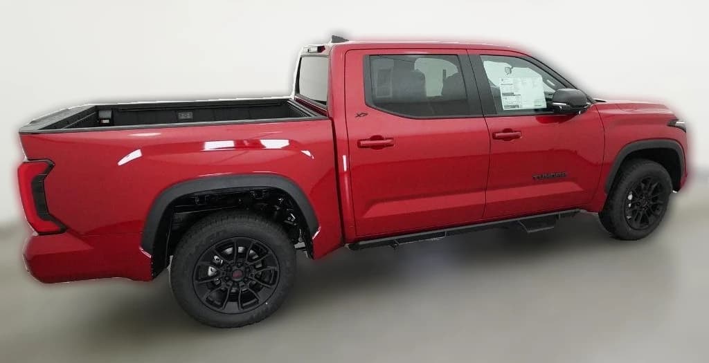 Toyota Tundra 4WD SR5 CrewMax 5.5' Bed (Natl) 2026 — side view