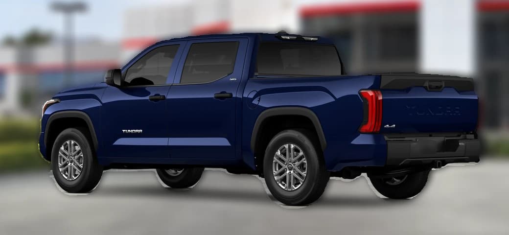 Toyota Tundra 4WD SR5 CrewMax 5.5' Bed (Natl) 2026 — side view
