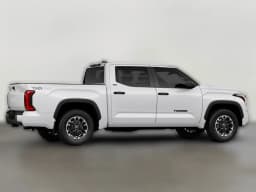 Toyota Tundra 4WD SR5 CrewMax 5.5' Bed (Natl) 2026 — side view