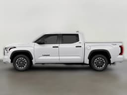Toyota Tundra 4WD SR5 CrewMax 5.5' Bed (Natl) 2026 — side view