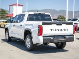 Toyota Tundra 4WD SR5 CrewMax 5.5' Bed (Natl) 2026 — side view