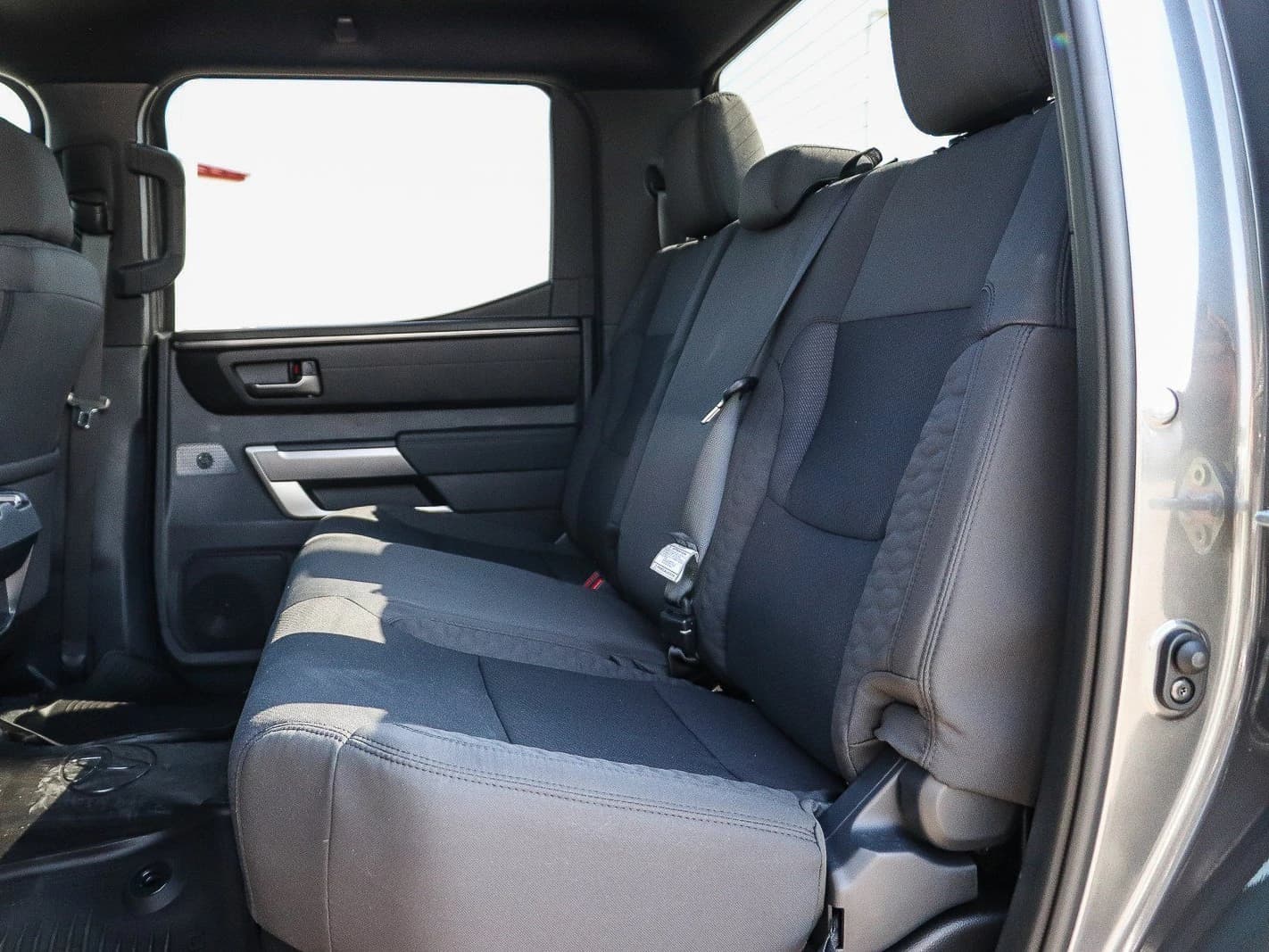 Toyota Tundra 4WD SR5 CrewMax 5.5' Bed (Natl) 2026 — side view