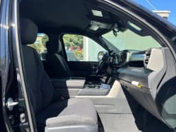 Toyota Tundra 4WD SR5 CrewMax 5.5' Bed (Natl) 2026 — side view