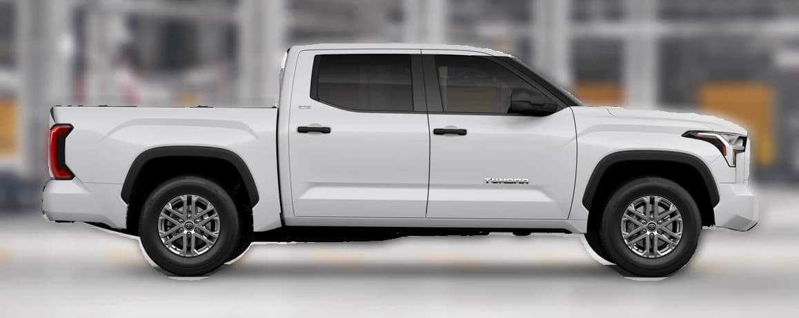Toyota Tundra 4WD SR5 CrewMax 5.5' Bed (Natl) 2026 — side view
