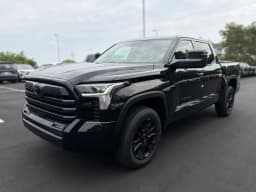 Toyota Tundra 4WD SR5 CrewMax 5.5' Bed (Natl) 2026 — side view