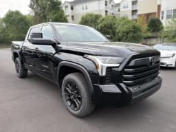 Toyota Tundra 4WD SR5 CrewMax 5.5' Bed (Natl) 2026 — side view