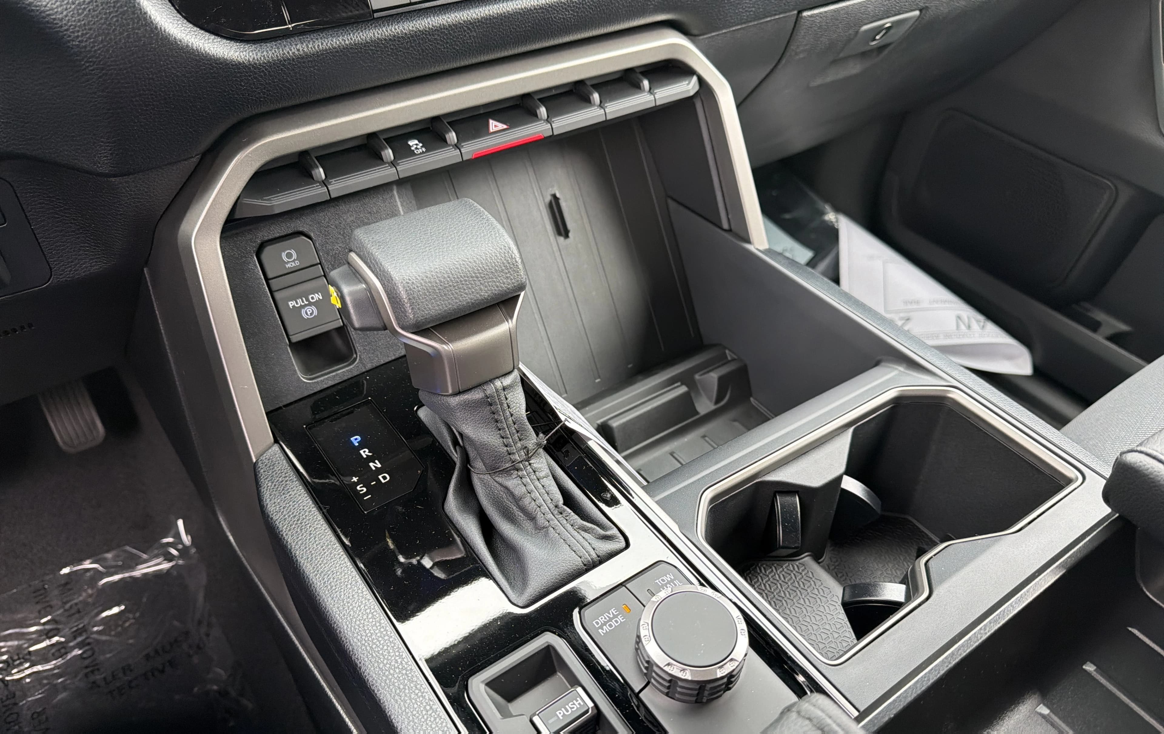 Toyota Tundra 4WD SR5 CrewMax 5.5' Bed (Natl) 2026 — side view