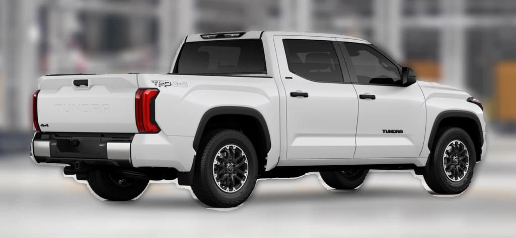 Toyota Tundra 4WD SR5 CrewMax 5.5' Bed (Natl) 2026 — side view