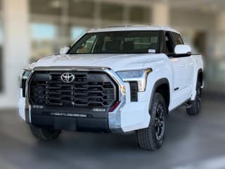 Toyota Tundra 4WD SR5 CrewMax 5.5' Bed (Natl)